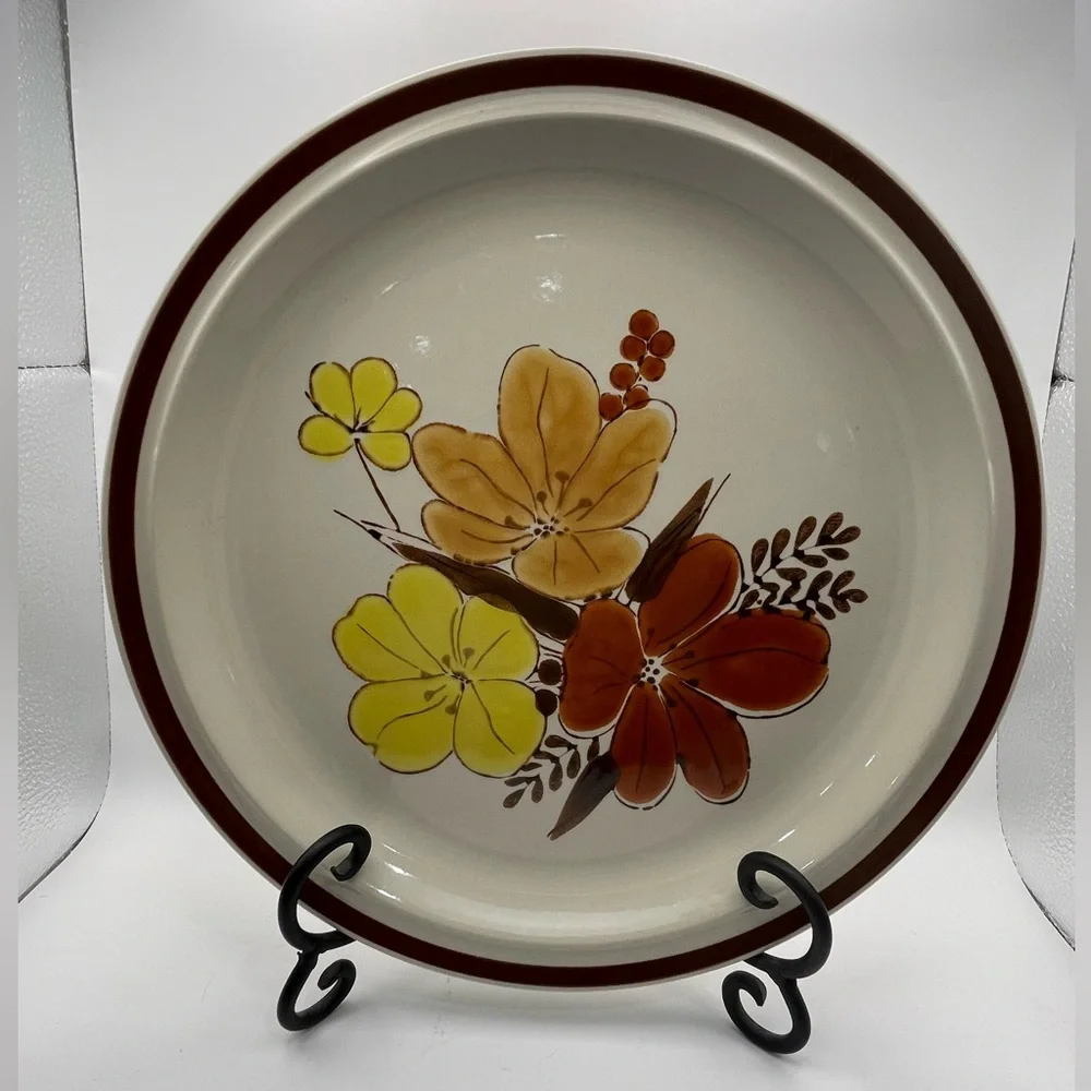 Vintage Edgemere “Garland” Stoneware Floral 10 5/8 Dinner Plates - Set of 4